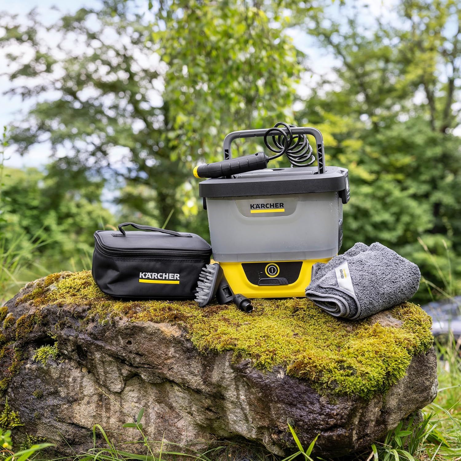 karaca-alisveris Mobile Outdoor Cleaner OC 4 + Pet Kit, débit : 2 l/Min, Poids : 3,1 kg, réservoir d'eau : 8 l, Batterie Lithium-ION, Tuyau spiralé, Filtre pour Appareil, buse à Jet Conique/Plat