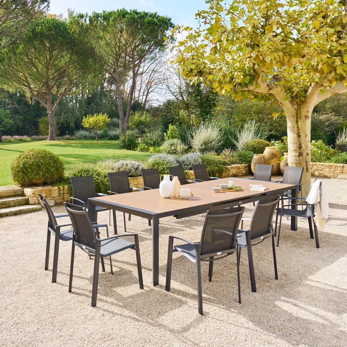 karaca-alisveris - Evasion - grande table extensible 14 places - aluminium effet bois, rallonge, extérieur