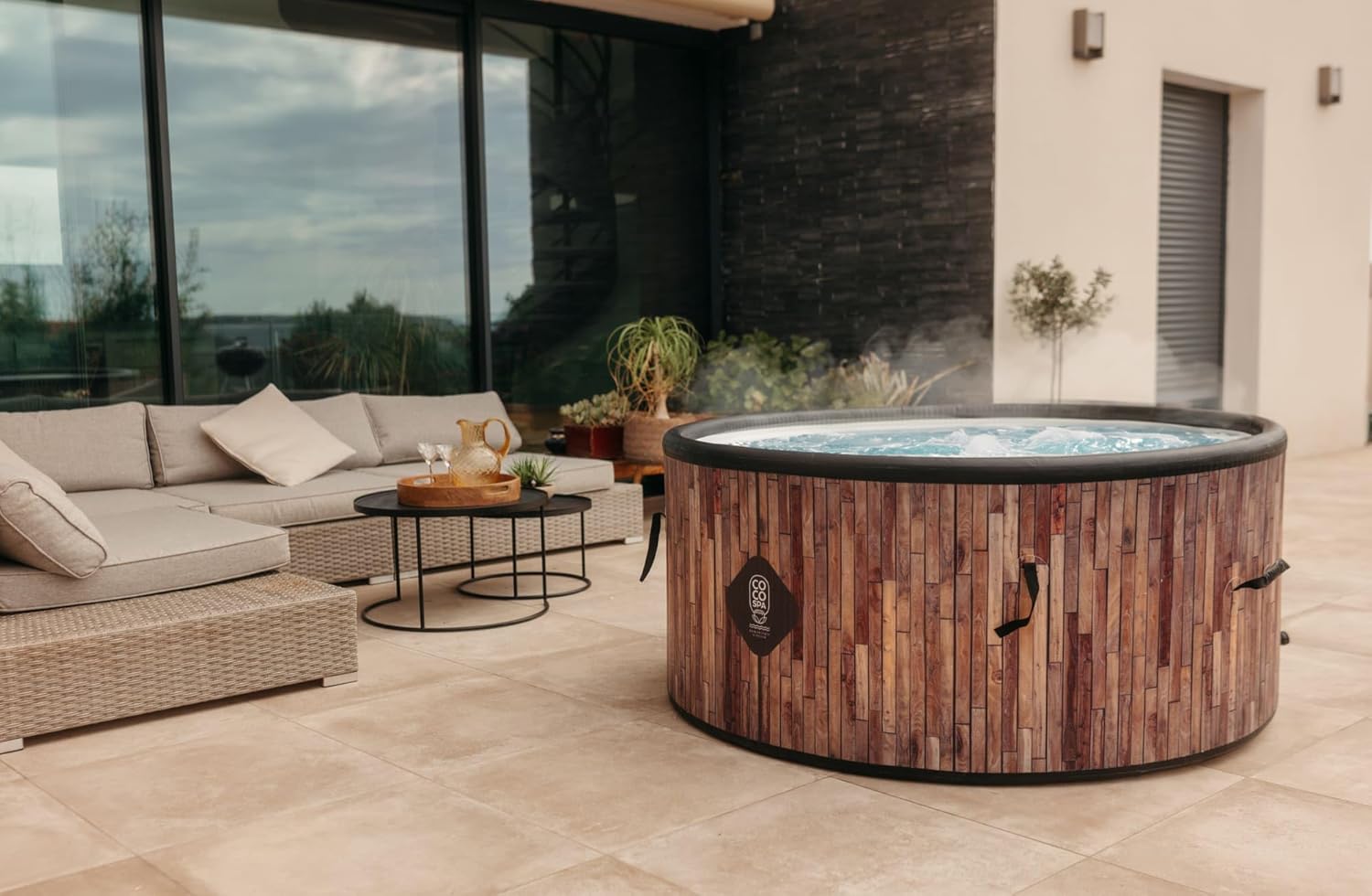 karaca-alisveris Bali Spa Gonflable - 150 cm de diamètre - 800 litres - Moteur 2240 W - 2 à 4 Personnes - Massage 140 Jets