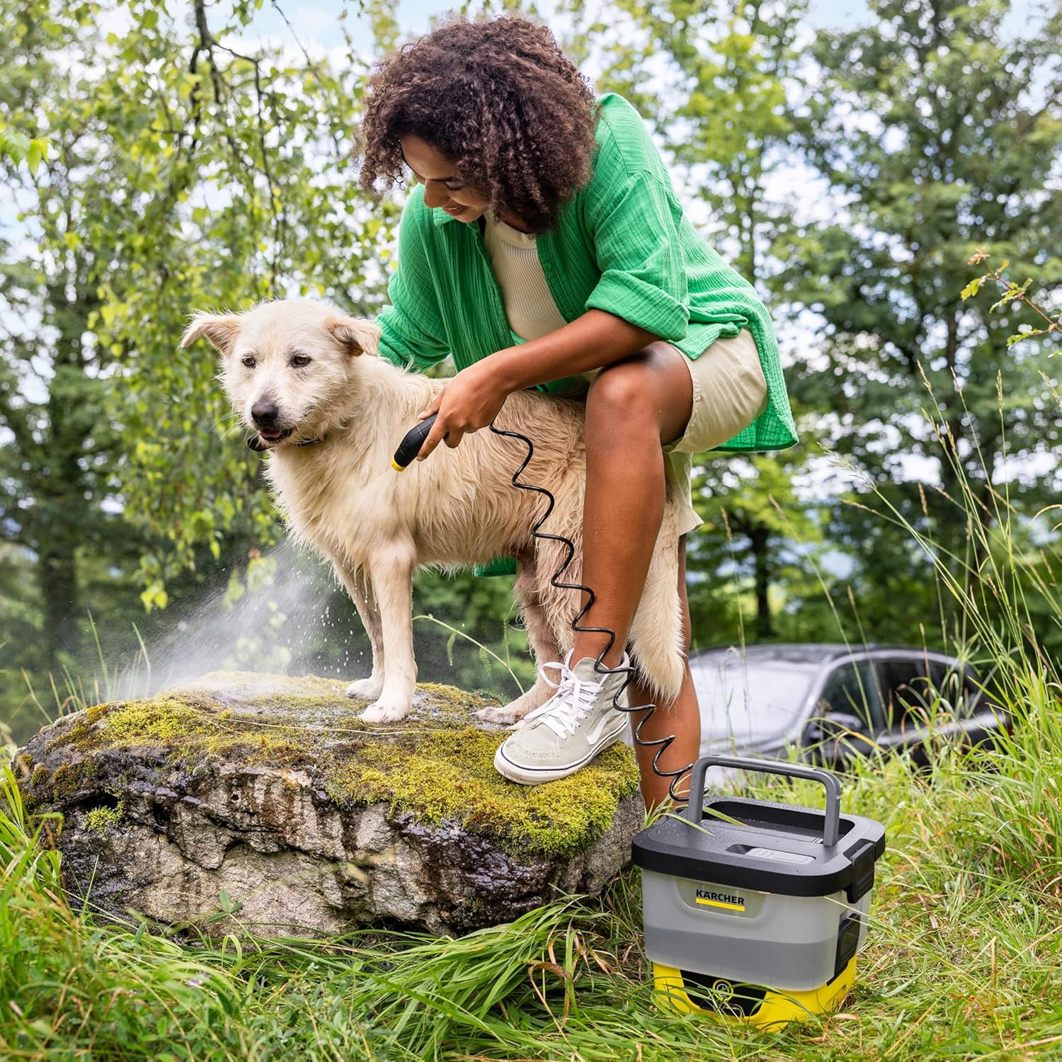 karaca-alisveris Mobile Outdoor Cleaner OC 4 + Pet Kit, débit : 2 l/Min, Poids : 3,1 kg, réservoir d'eau : 8 l, Batterie Lithium-ION, Tuyau spiralé, Filtre pour Appareil, buse à Jet Conique/Plat