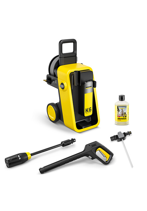 Plusieurs vues du nettoyeur haute pression karaca-alisveris jaune et noir avec divers accessoires et accessoires sur fond blanc.