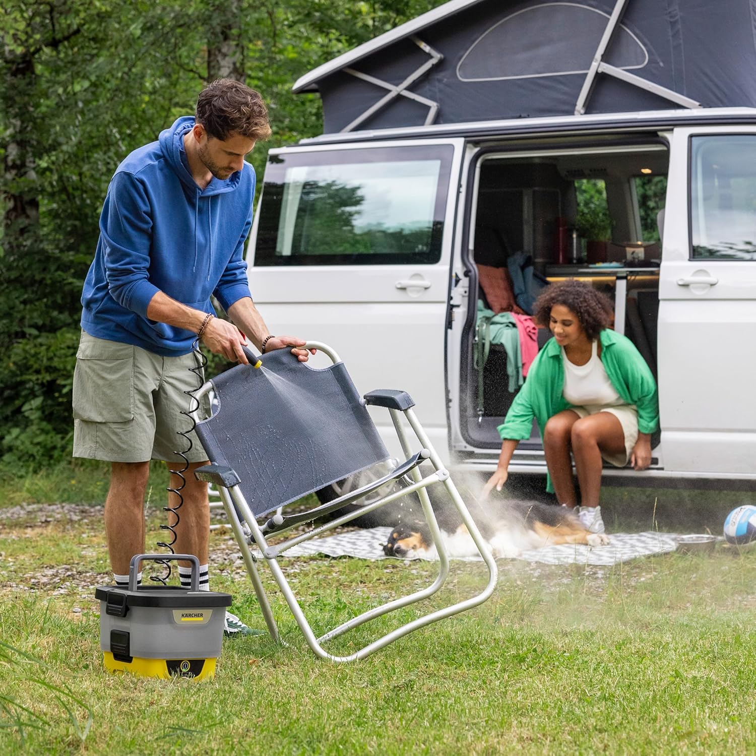 karaca-alisveris Mobile Outdoor Cleaner OC 4 + Pet Kit, débit : 2 l/Min, Poids : 3,1 kg, réservoir d'eau : 8 l, Batterie Lithium-ION, Tuyau spiralé, Filtre pour Appareil, buse à Jet Conique/Plat