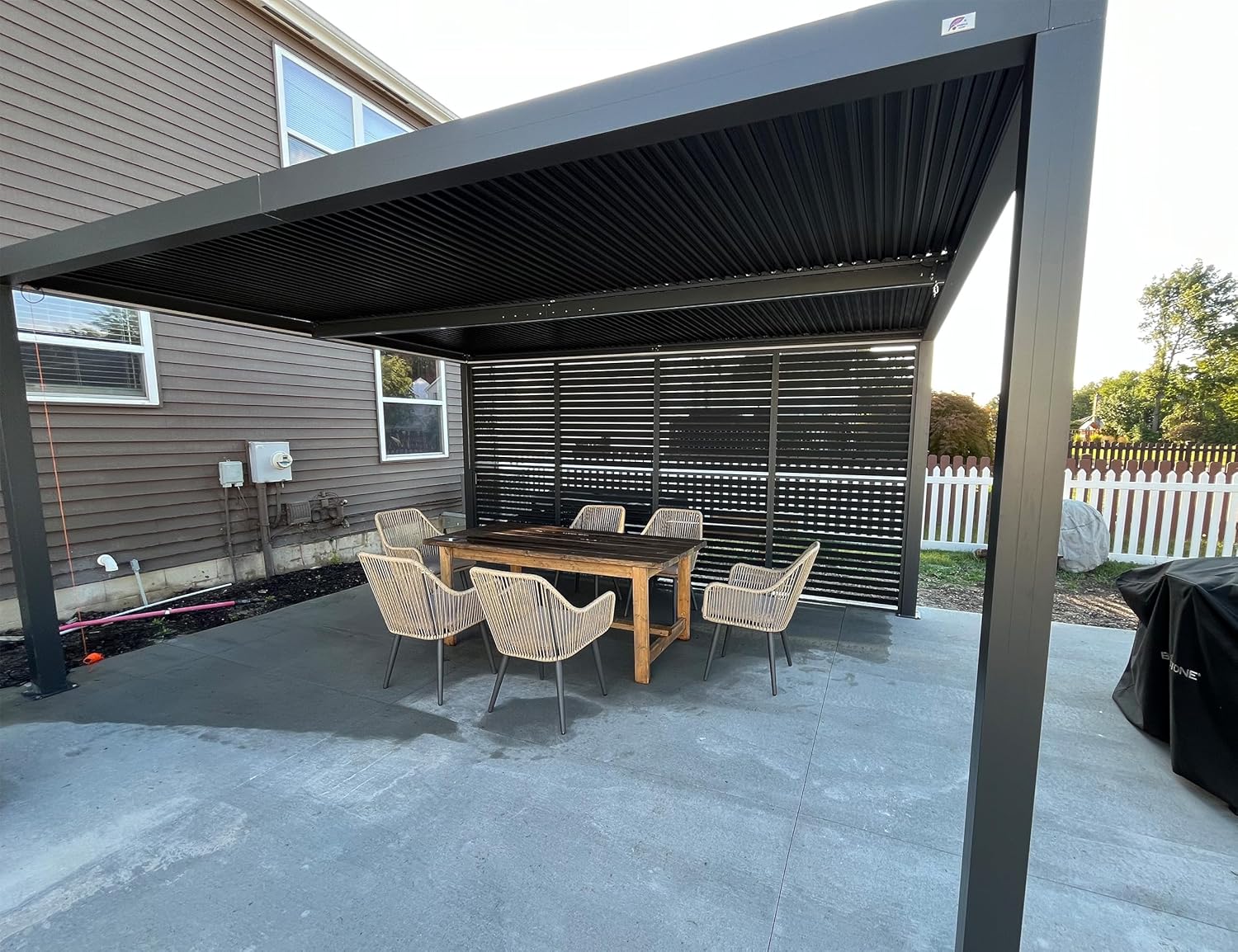 karaca-alisveris - Pergola aluminium bioclimatique 4,8x3m, lames orientables, persiennes fixes, gris