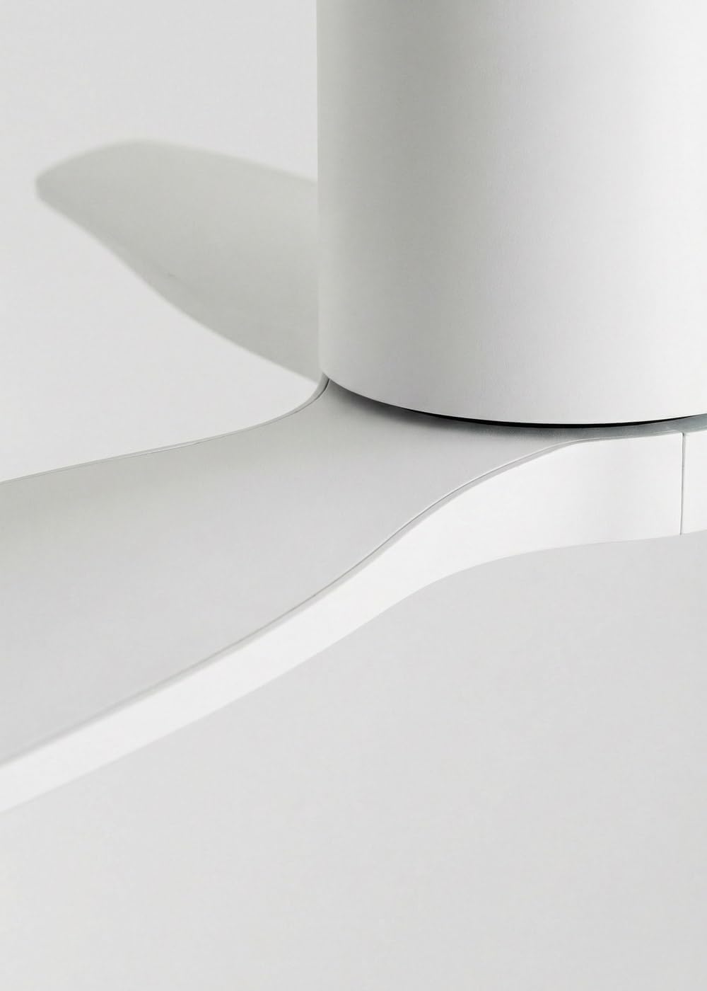 CREATE WINDCALM S Ventilateur de plafond ABS blanc avec télécommande, 40 W, silencieux, Ø112 cm, 6 vitesses, minuteur, fonction été/hiver